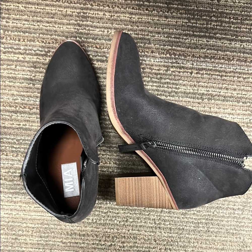 MIA Women's Black Ankle Boots